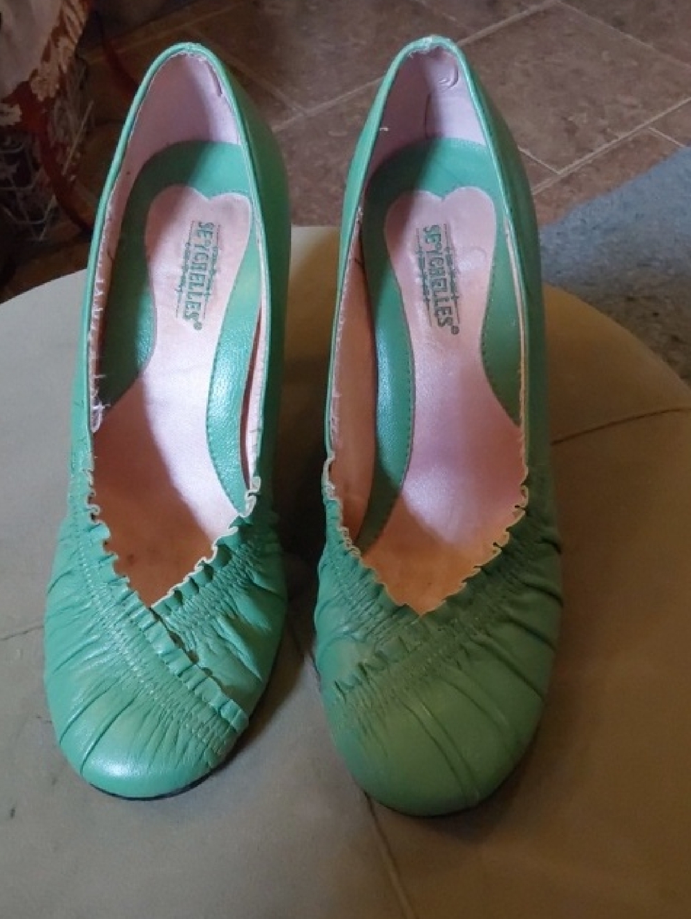 Seychelles Green Ruched Toe Leather Pumps